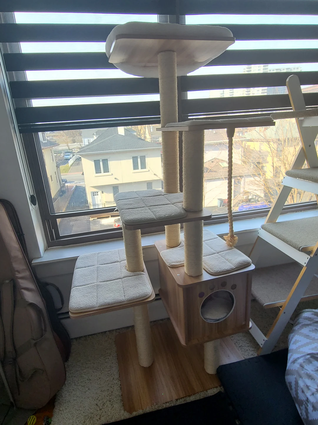 cat tower - photo 2