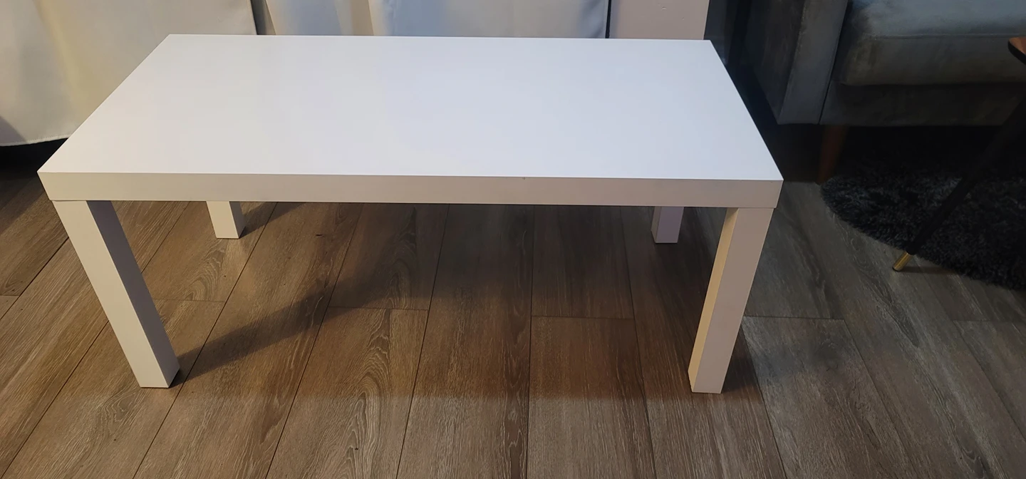 white coffee table good condition