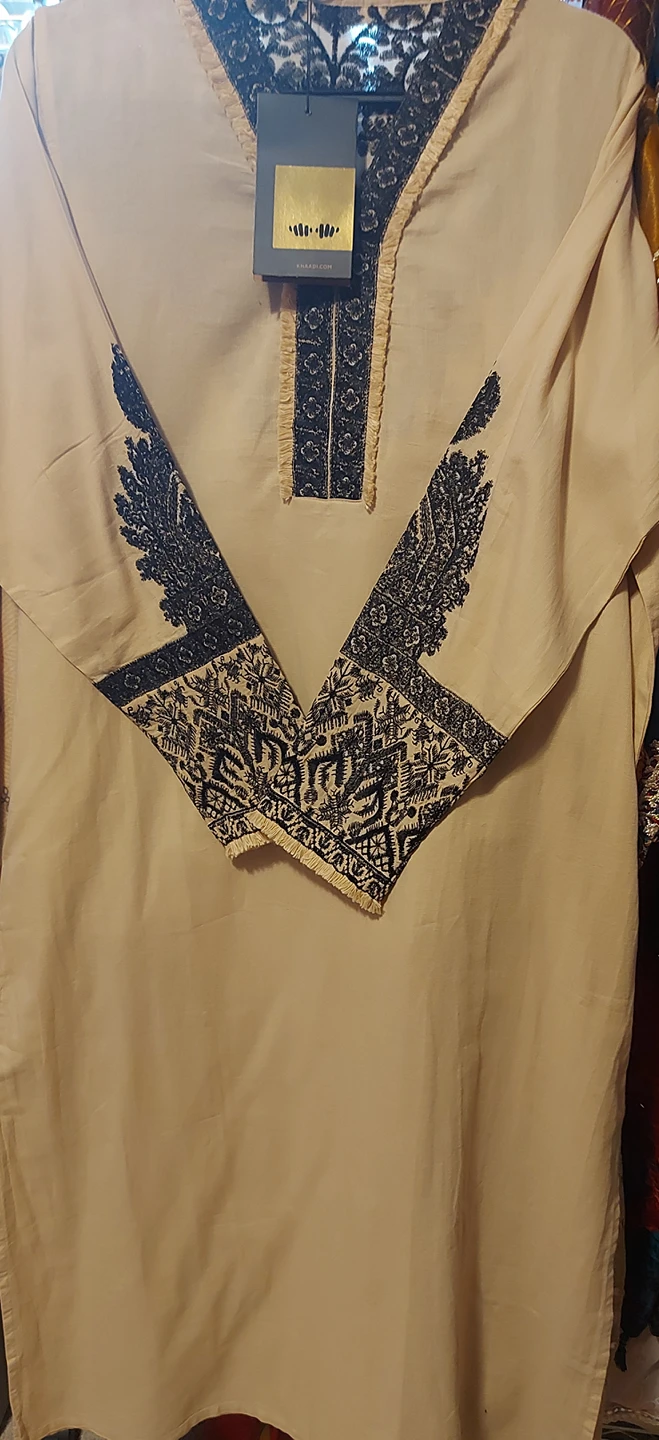 khaadi kurta. embroidered