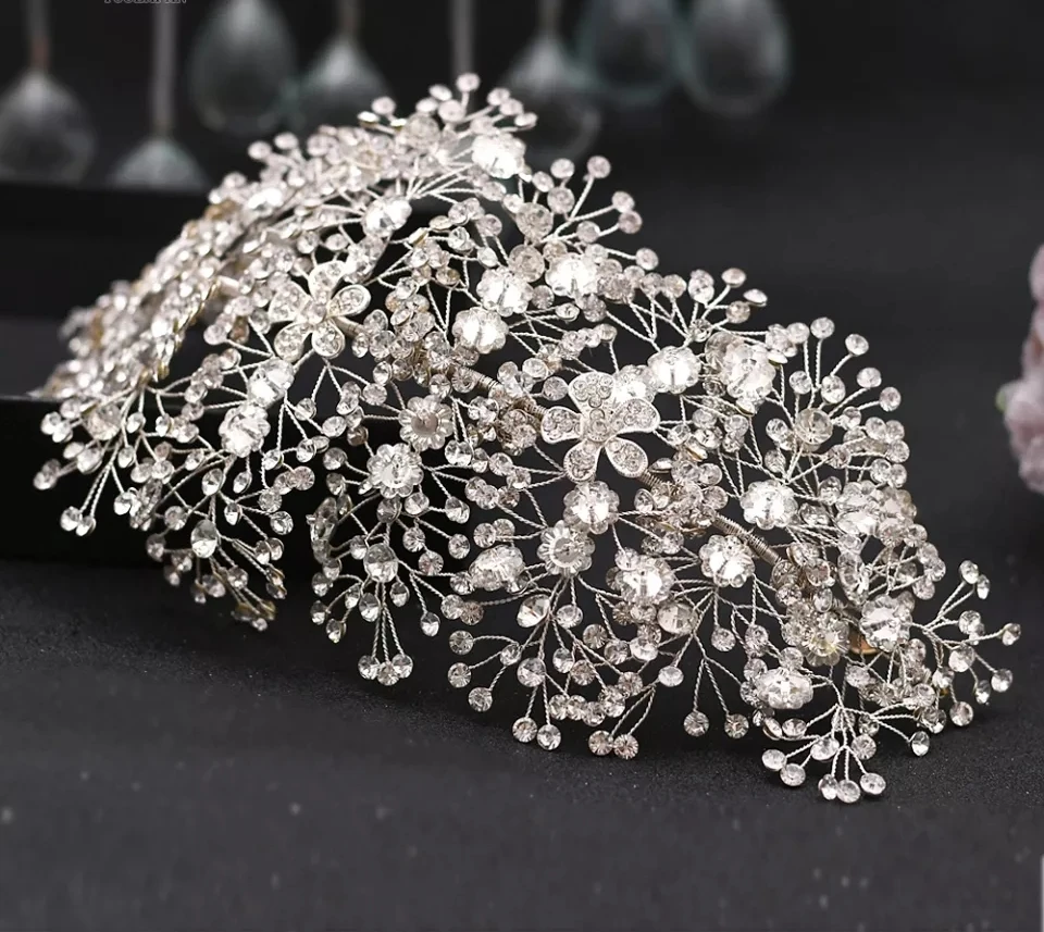 New beautiful luxurious bridal headpiece 40cm length