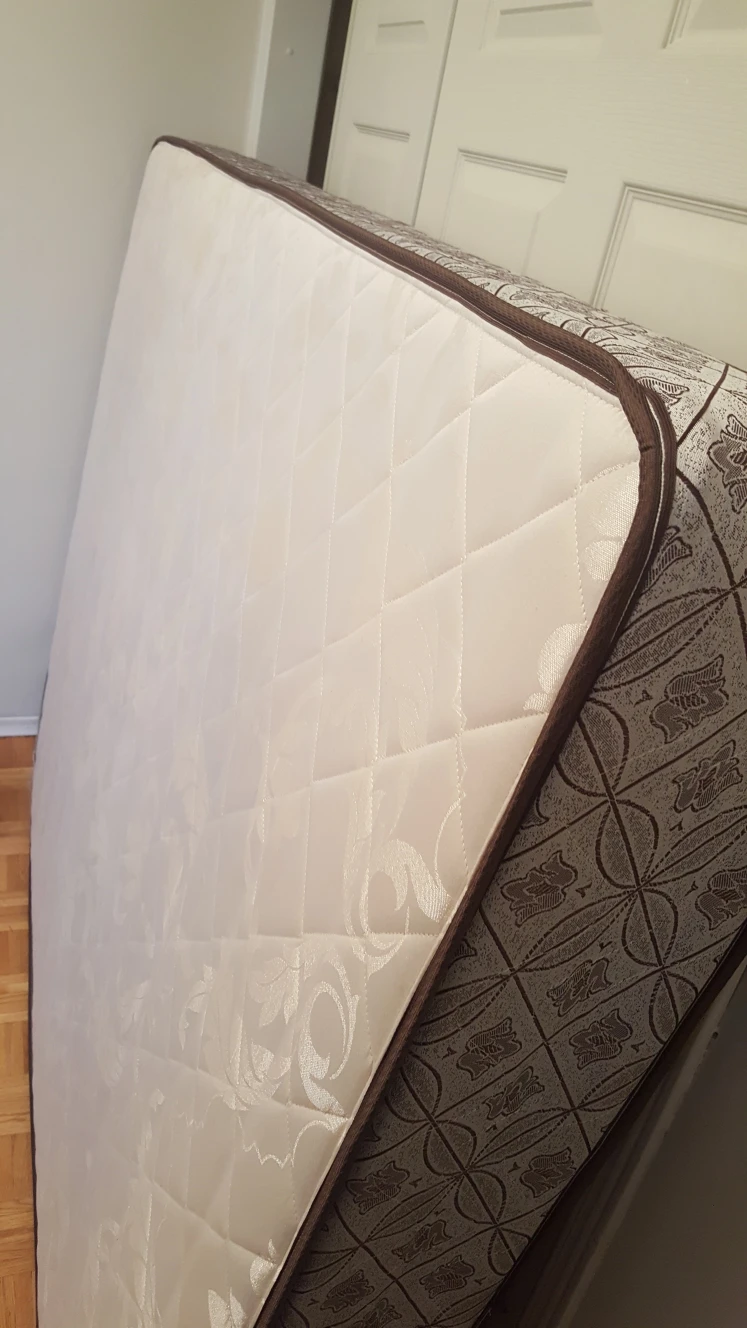 Queen matress for free
