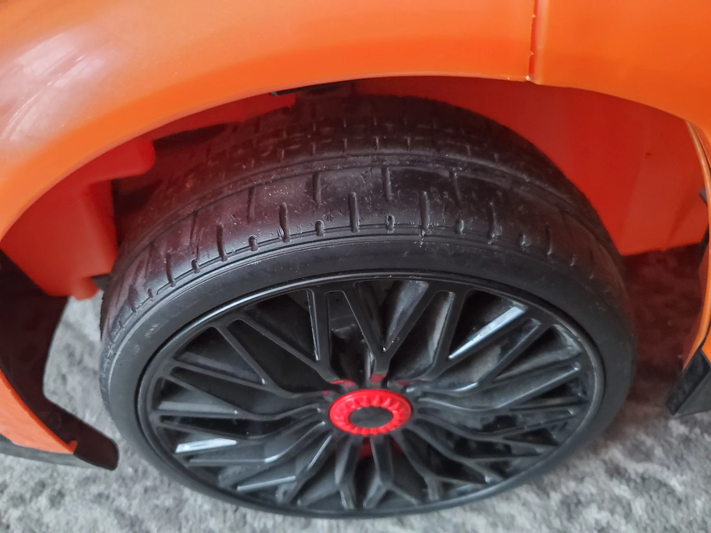 Lamborghini car for kids - photo 4
