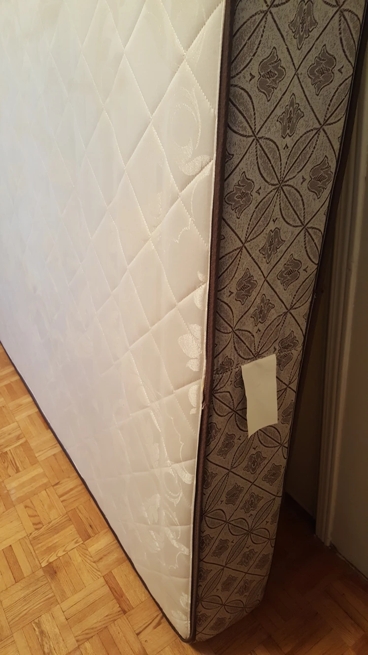 Queen matress for free - photo 3