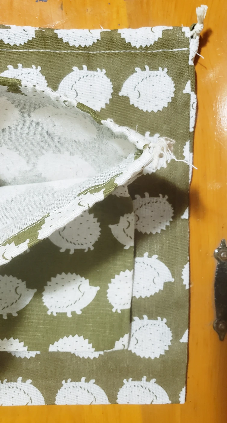 Cute little porcupine pouches unisex image indicator(5)