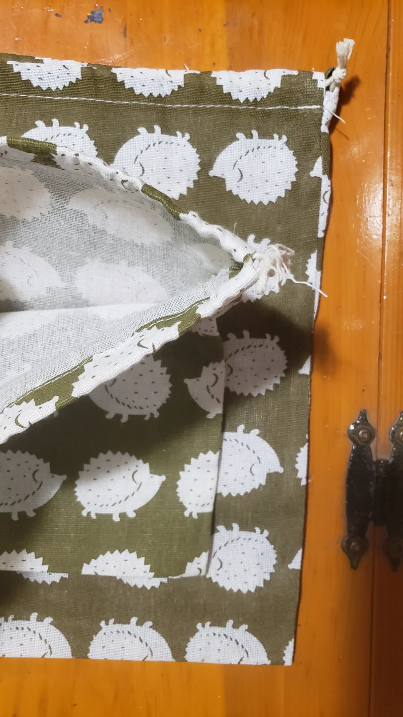 Cute little porcupine pouches unisex image indicator(6)