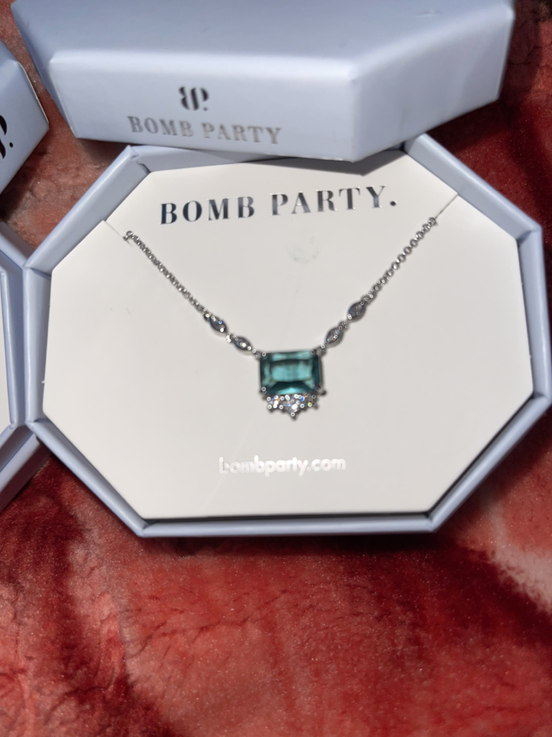 Necklaces image indicator(2)