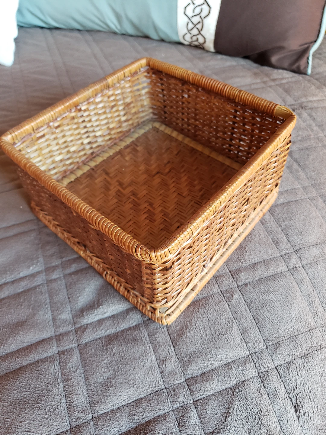 Cute Vintage Basket thumbnail