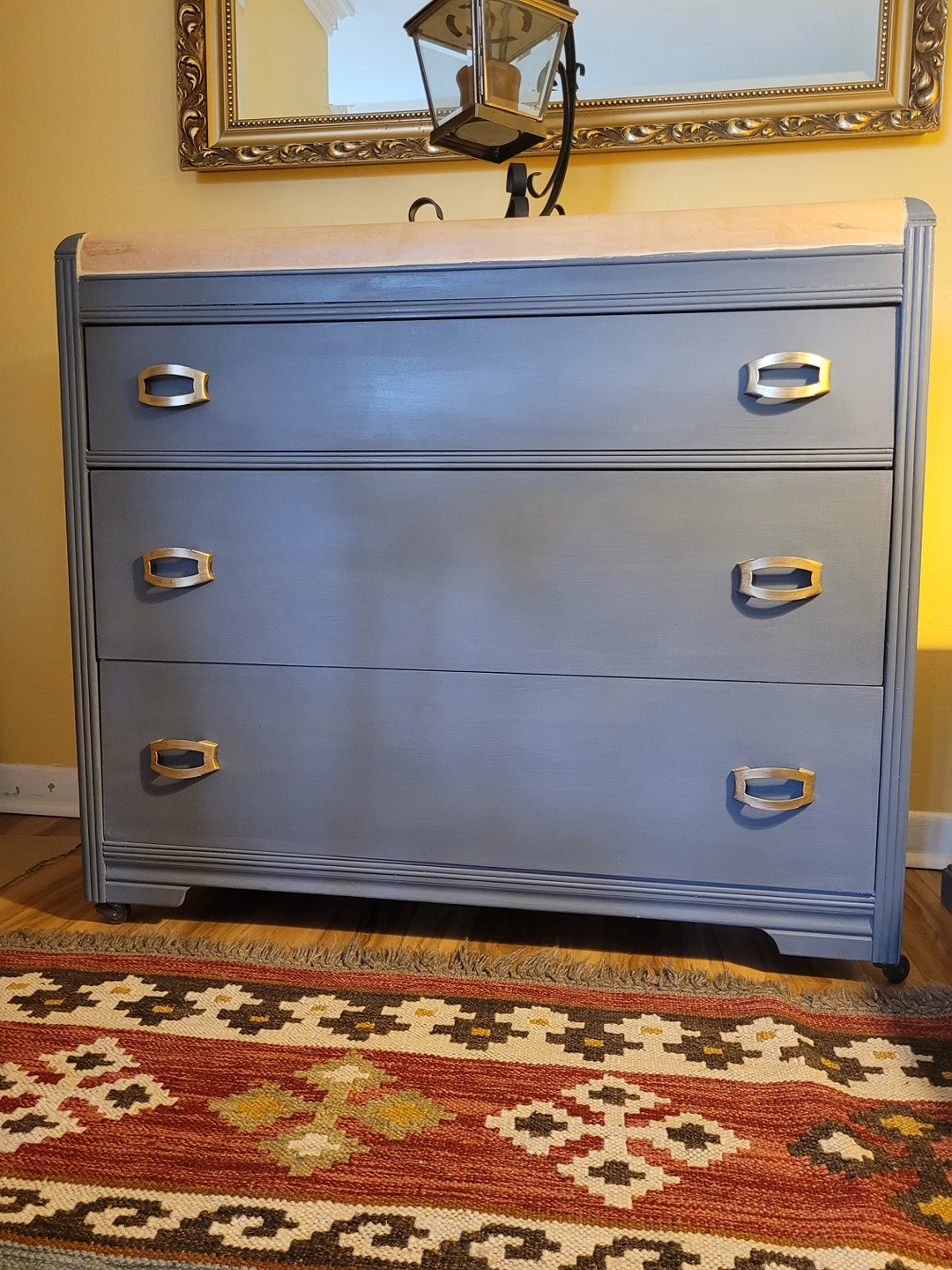 Dresser thumbnail
