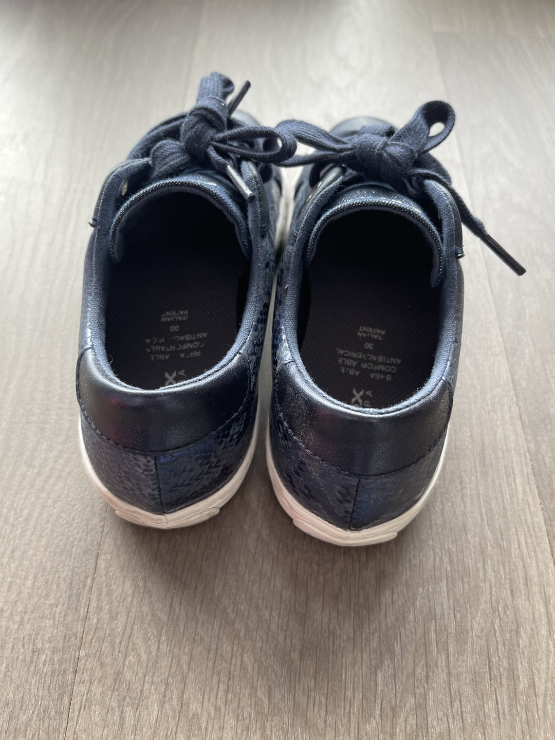 Geox kids sneakers US size 1 image indicator(3)