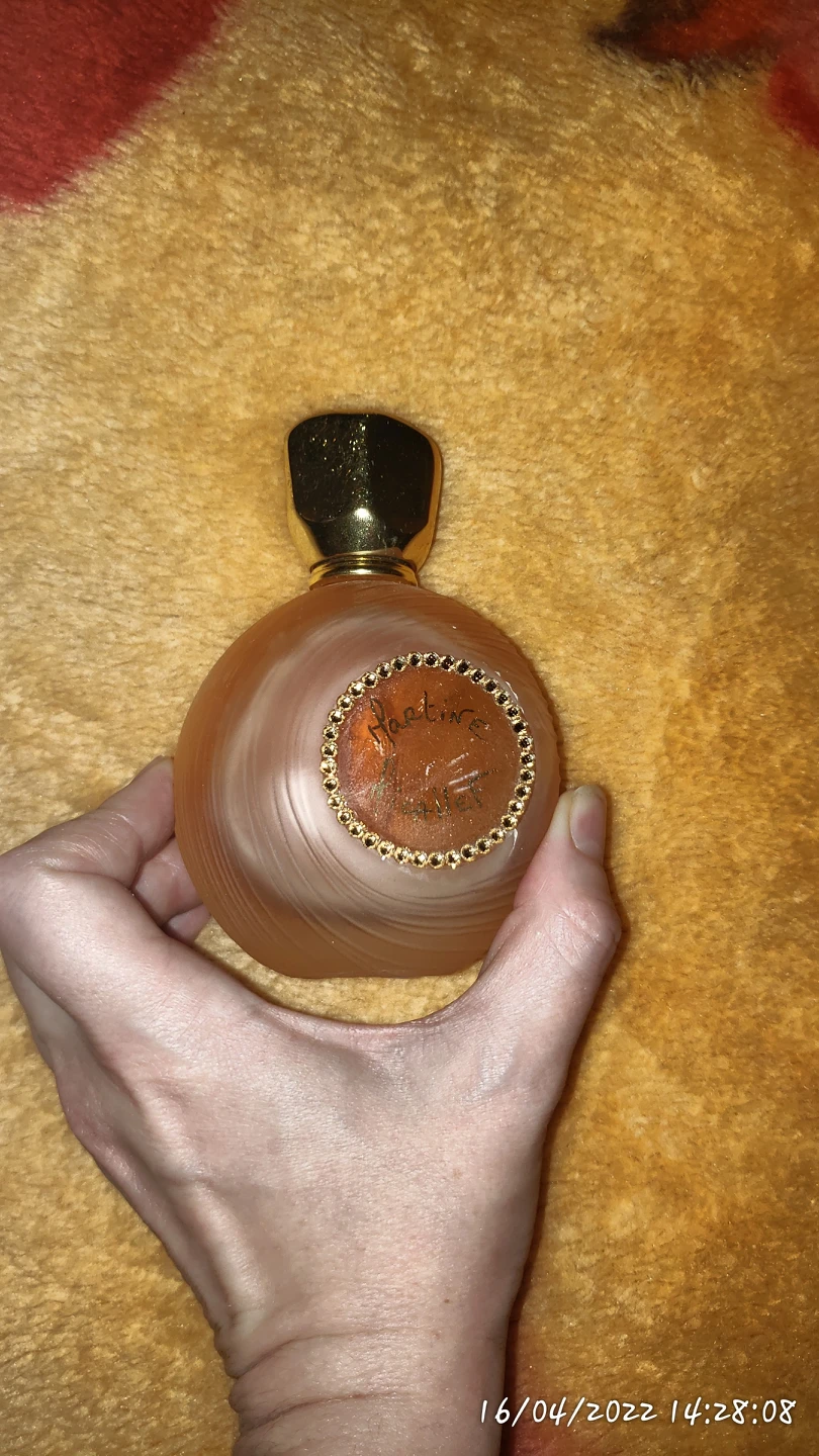 Self Care pack! Perfume and two masks image indicator(4)