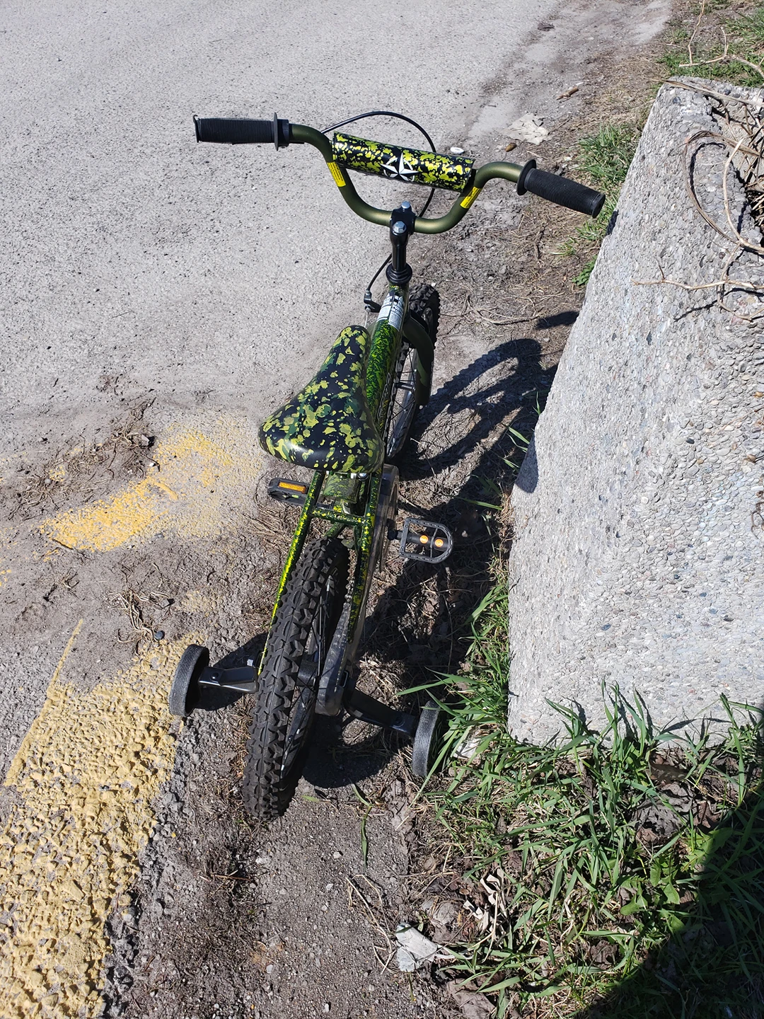 Kids bike in like new condition - photo 5