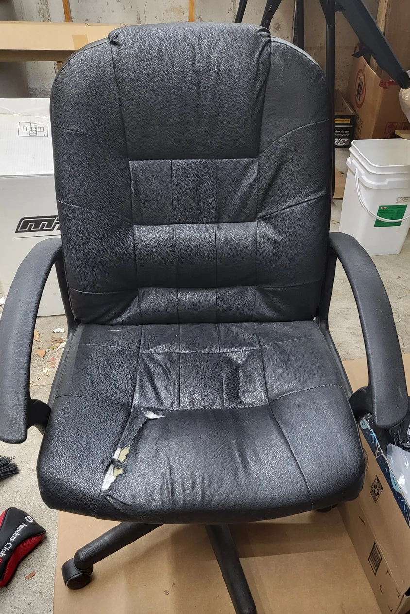 Very comfortable Office Chair thumbnail
