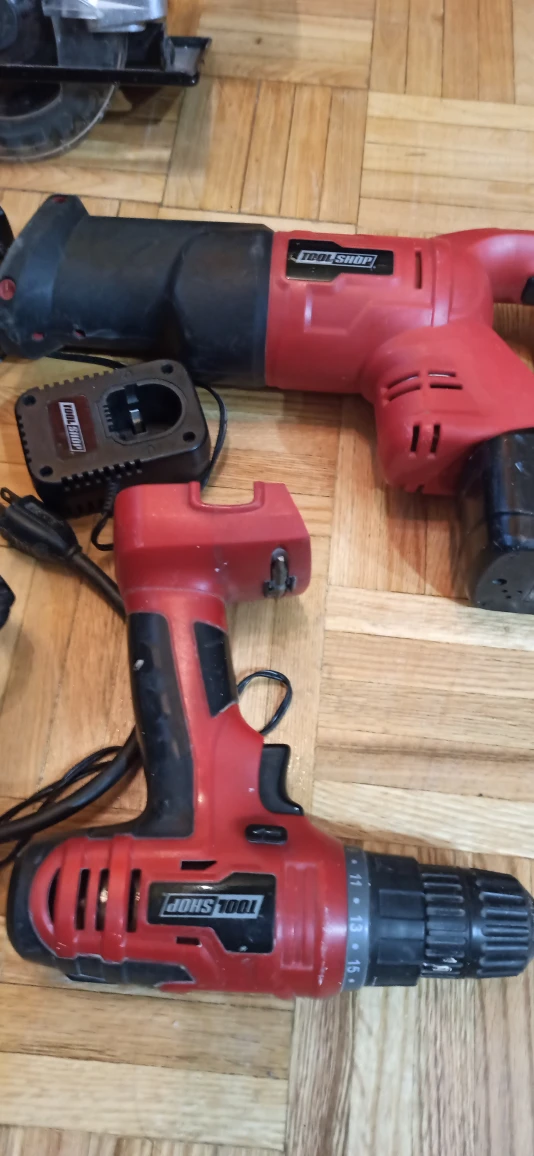 TOOL SHOP Power tools (+ bonus black & decker vintage drill) - photo 5