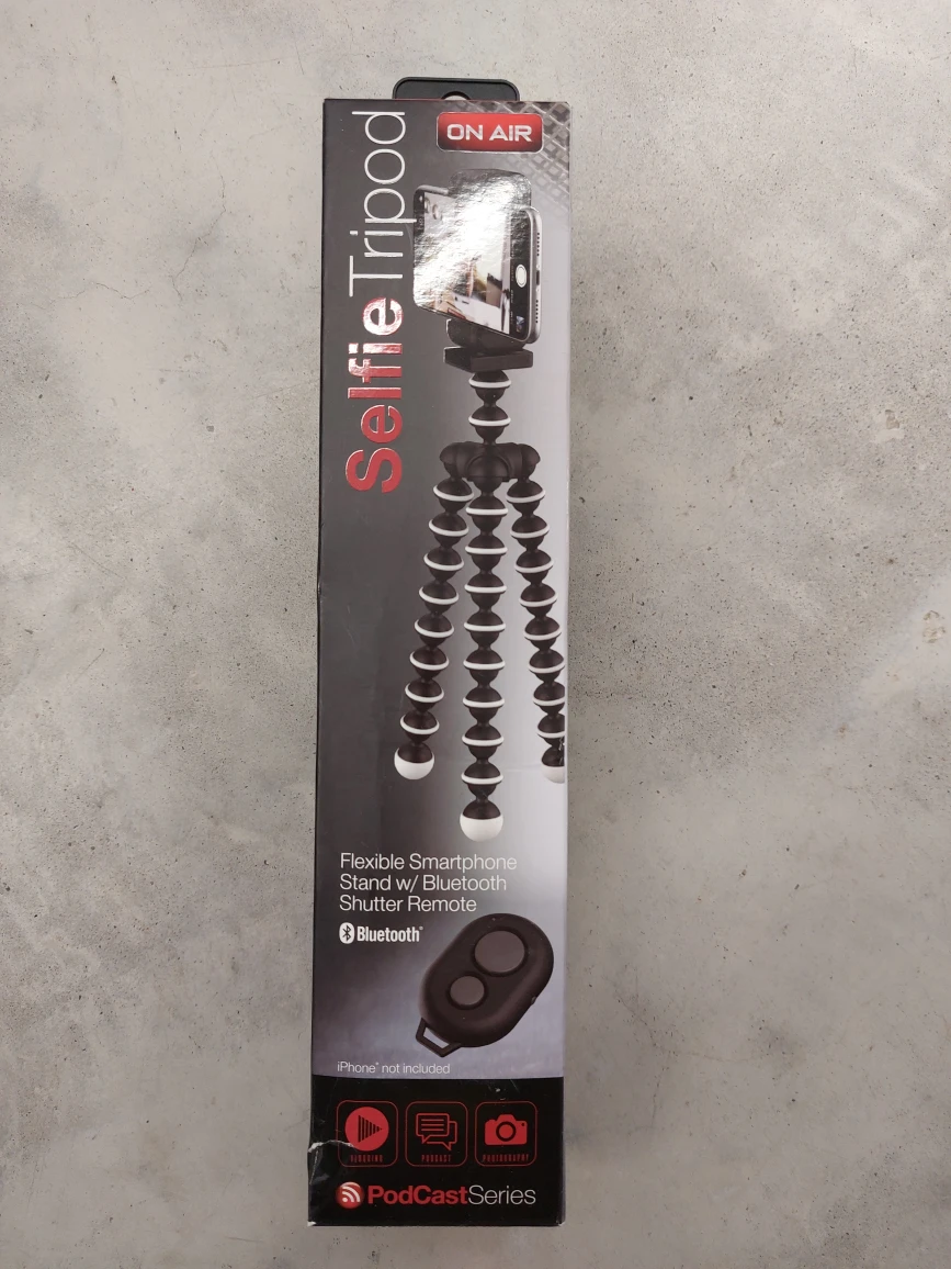 Selfie Tripod
Flexible Smartphone Holder w/ Shutter Remote image indicator(8)