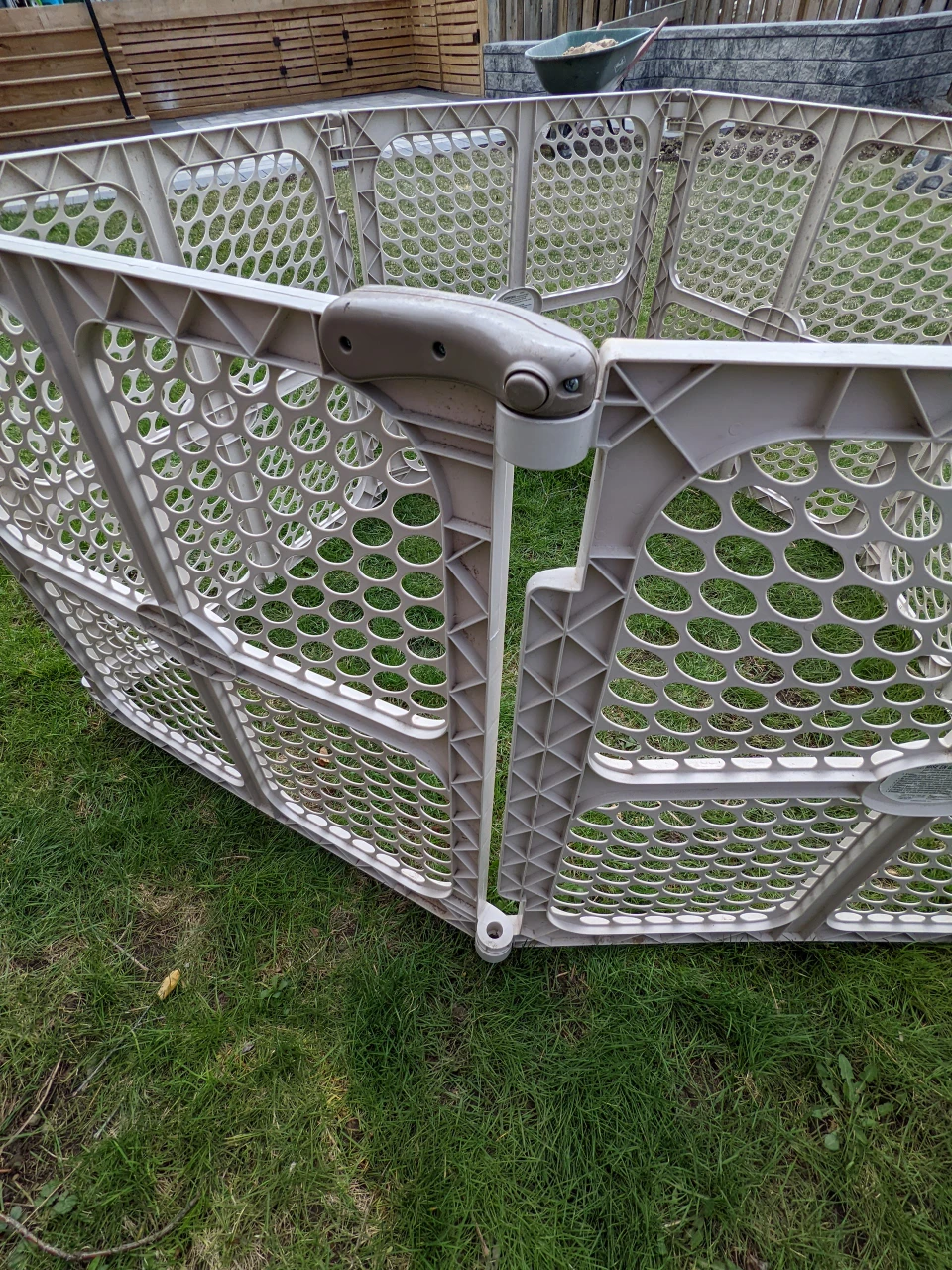 Summer Infant 6-Panel Playard image indicator(6)