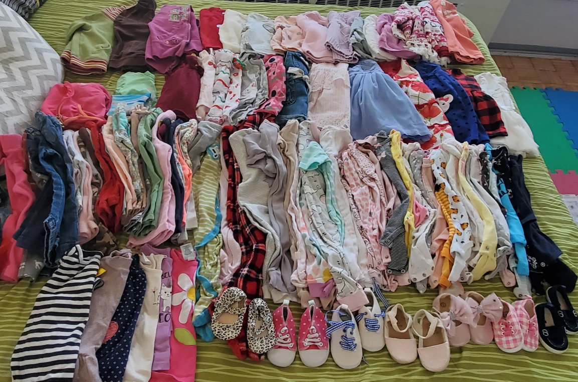 baby girl's clothes - photo 2
