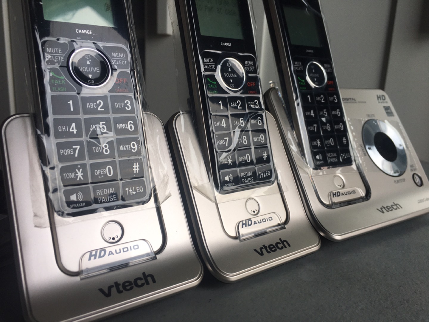 Vtech LS6425-3 DECT 6.0 Cordless Voice Announce Answering System image indicator(5)