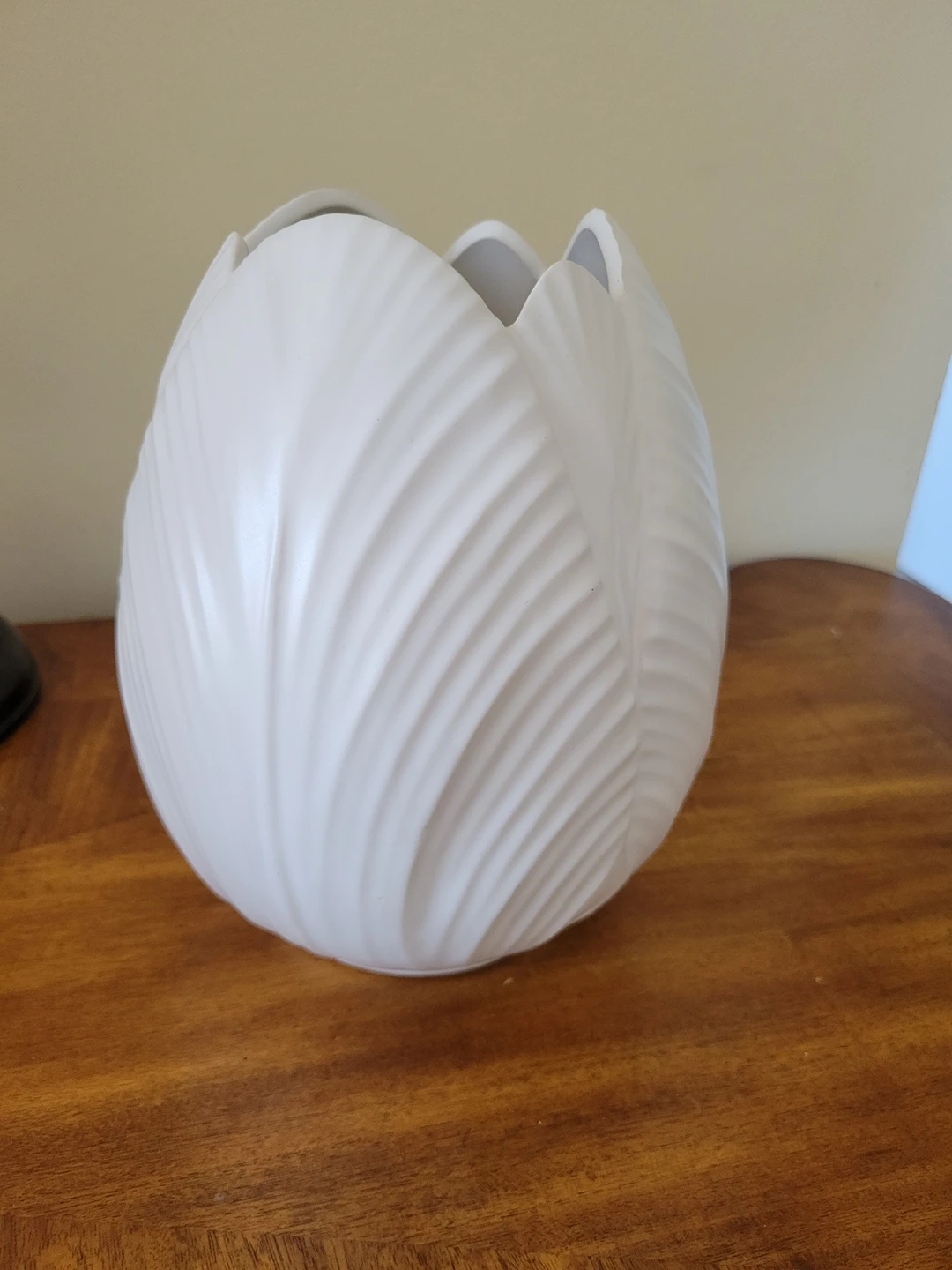 Tulip-shape Vase