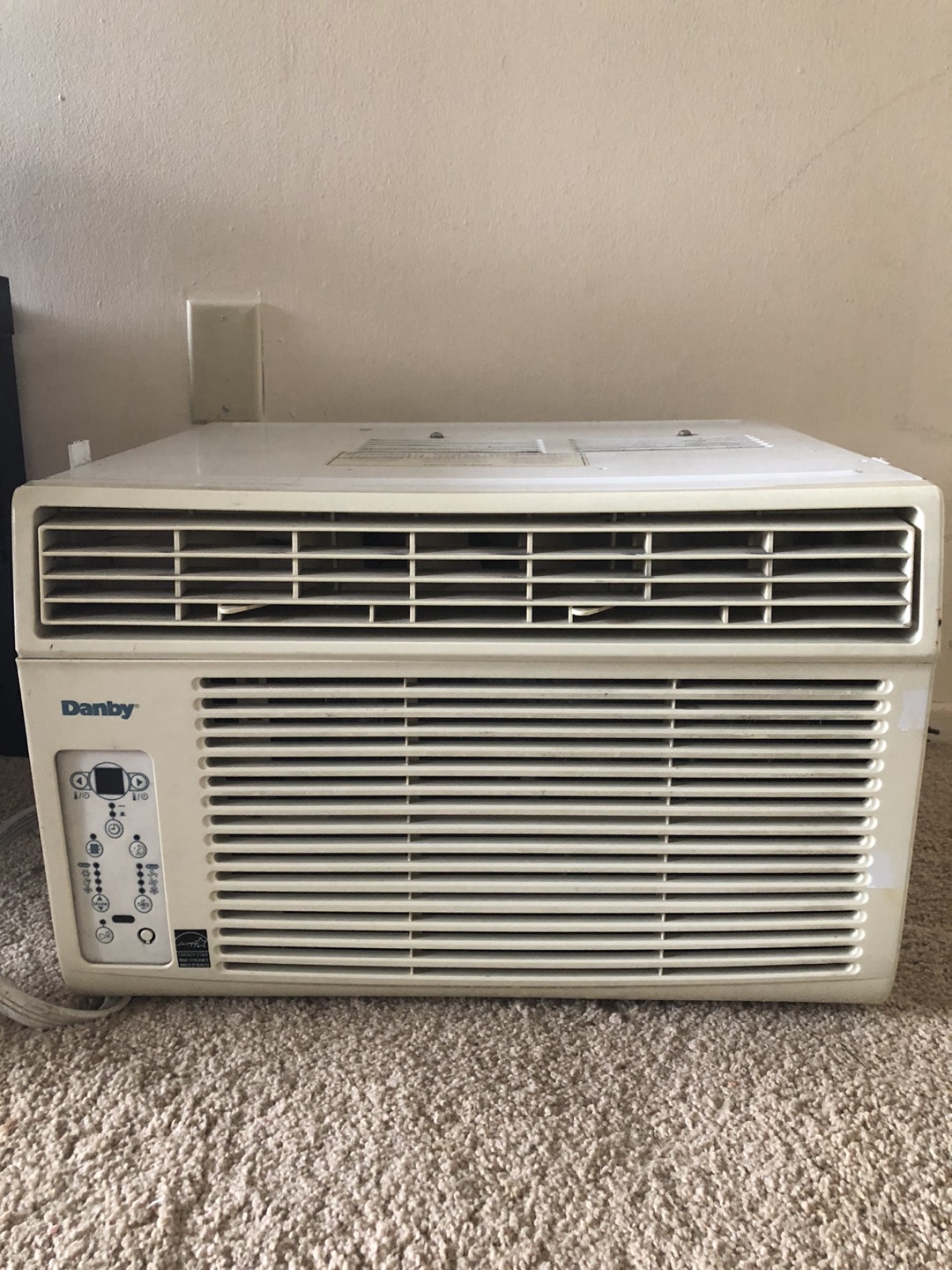 Air conditioning by Danby!!!! Moving sale must Go thumbnail