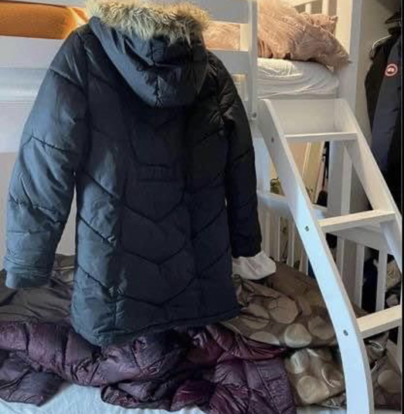 Winter coat  … can deliver with $5-$15 - photo 5