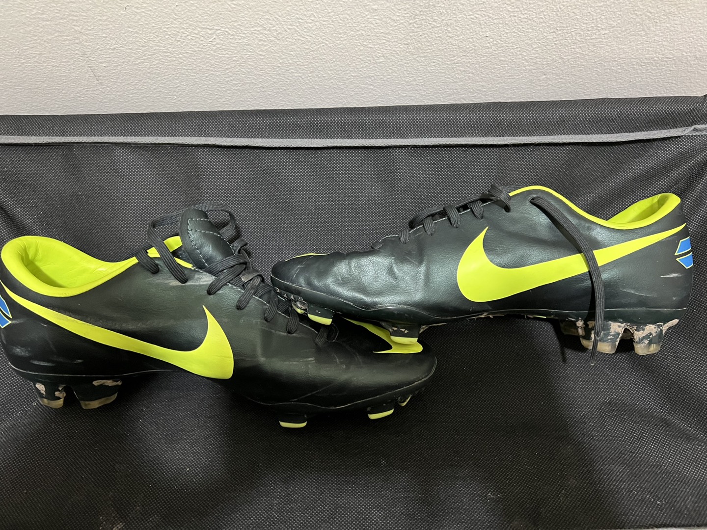 Nike soccer cleats image indicator(3)