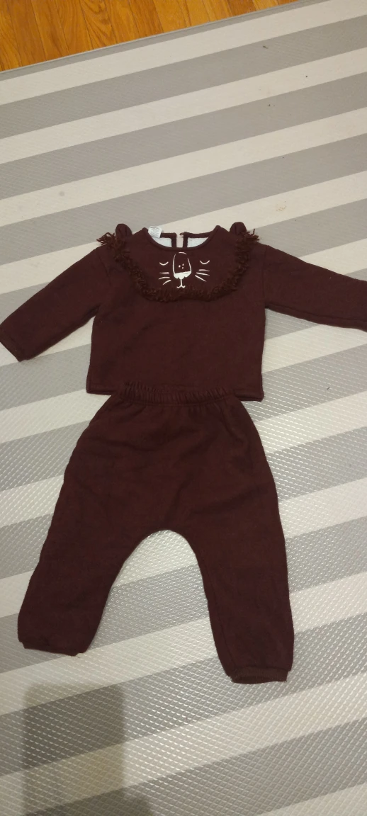 kids lion set closes