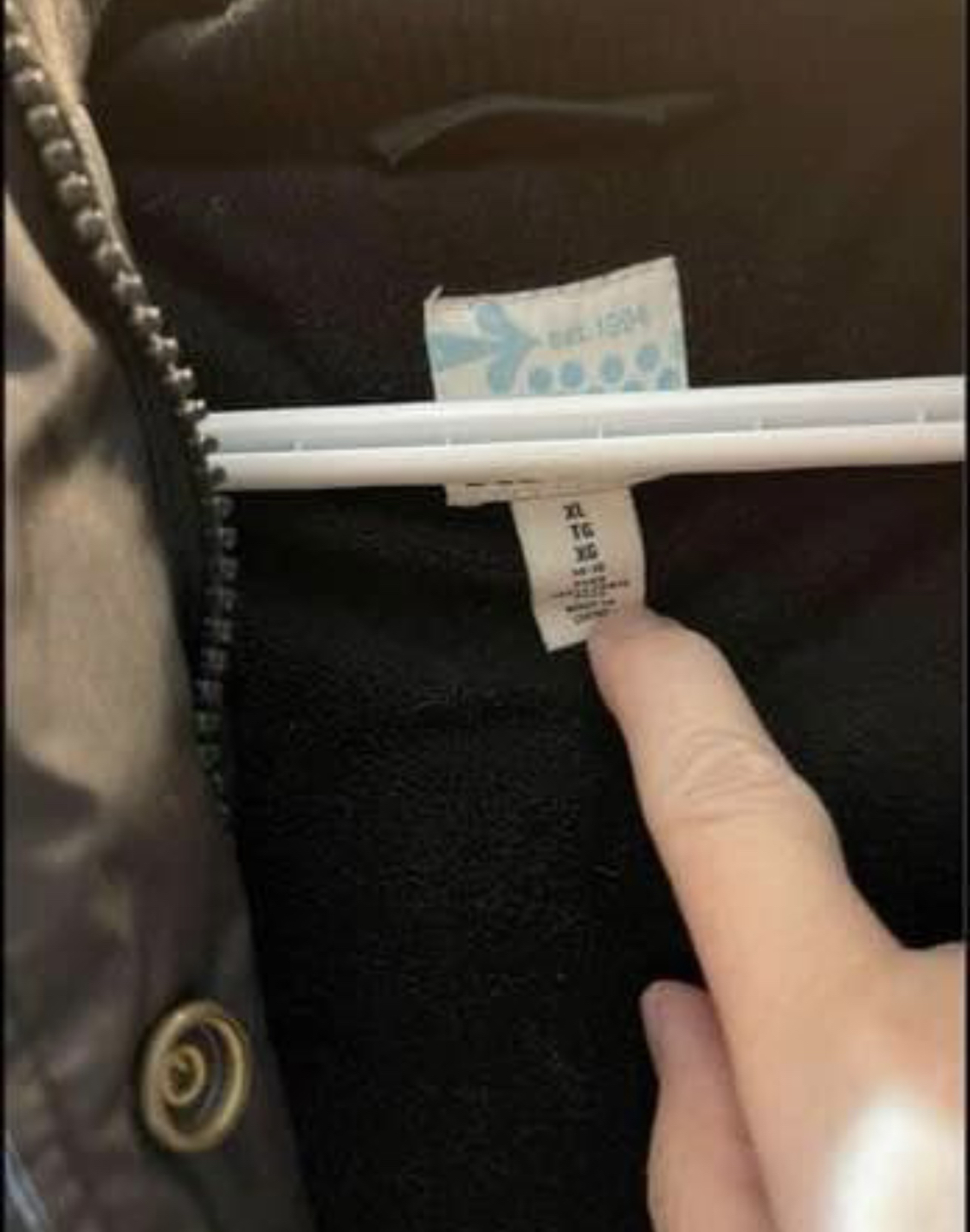 Winter coat  … can deliver with $5-$15 - photo 3