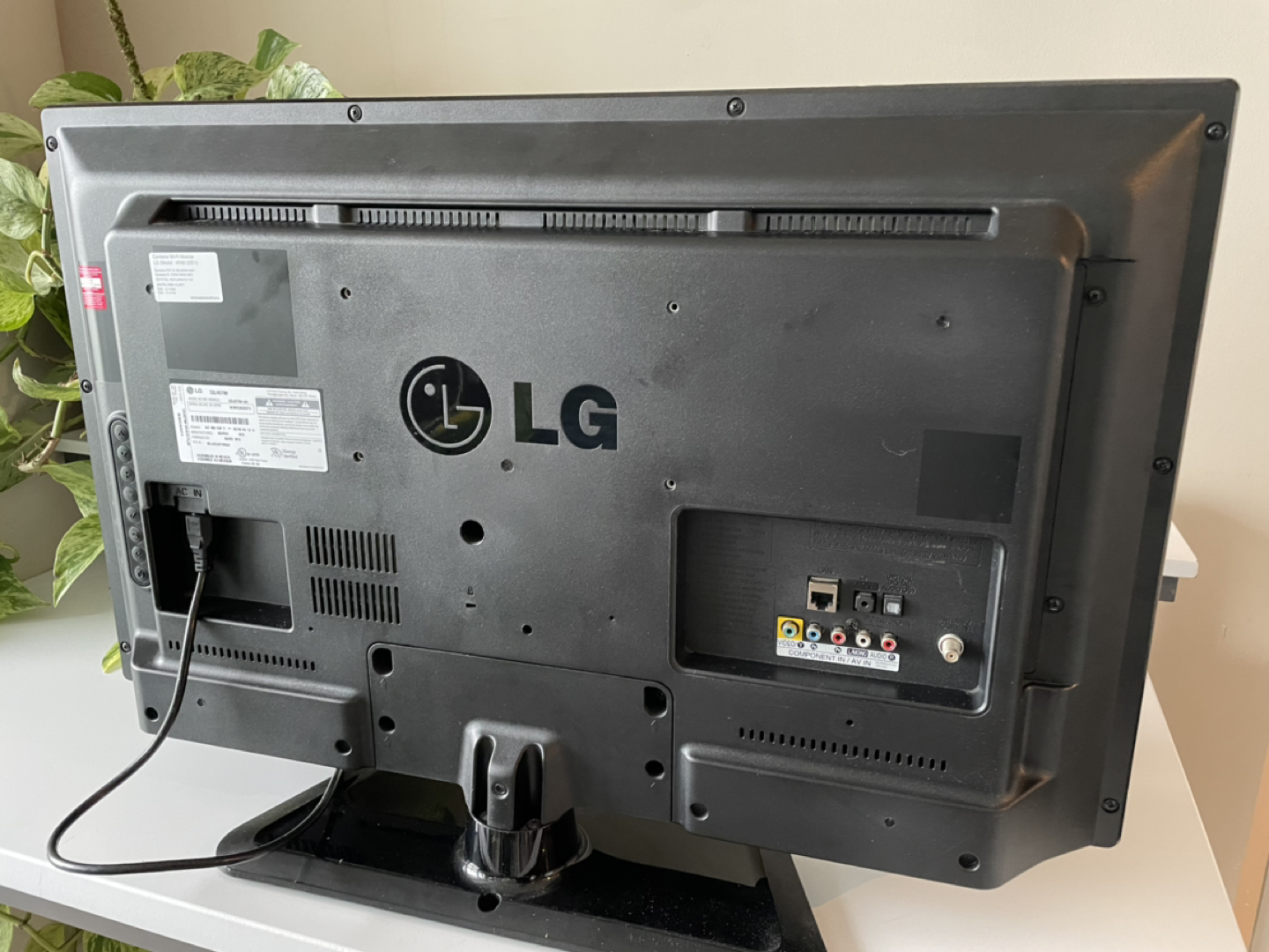 “32 LG Smart TV - photo 2