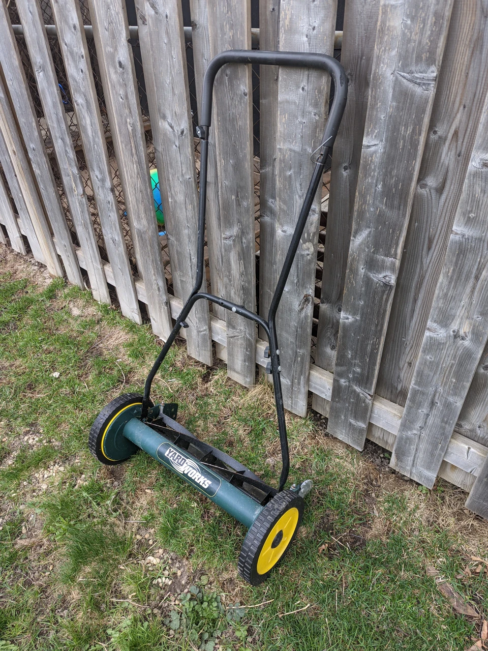 20" Yardworks Reel Lawnmower thumbnail
