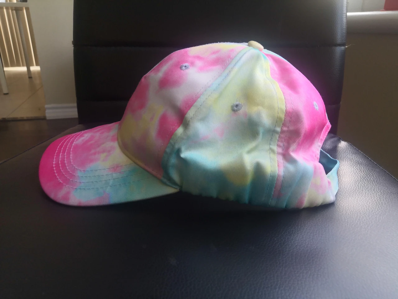 girl's baseball cap