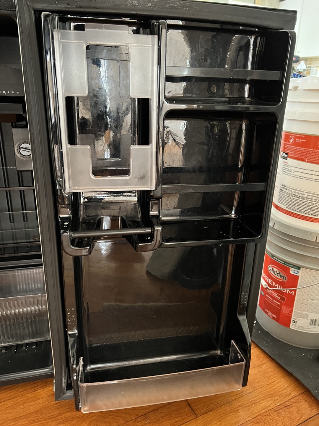 mini refrigerator - photo 3