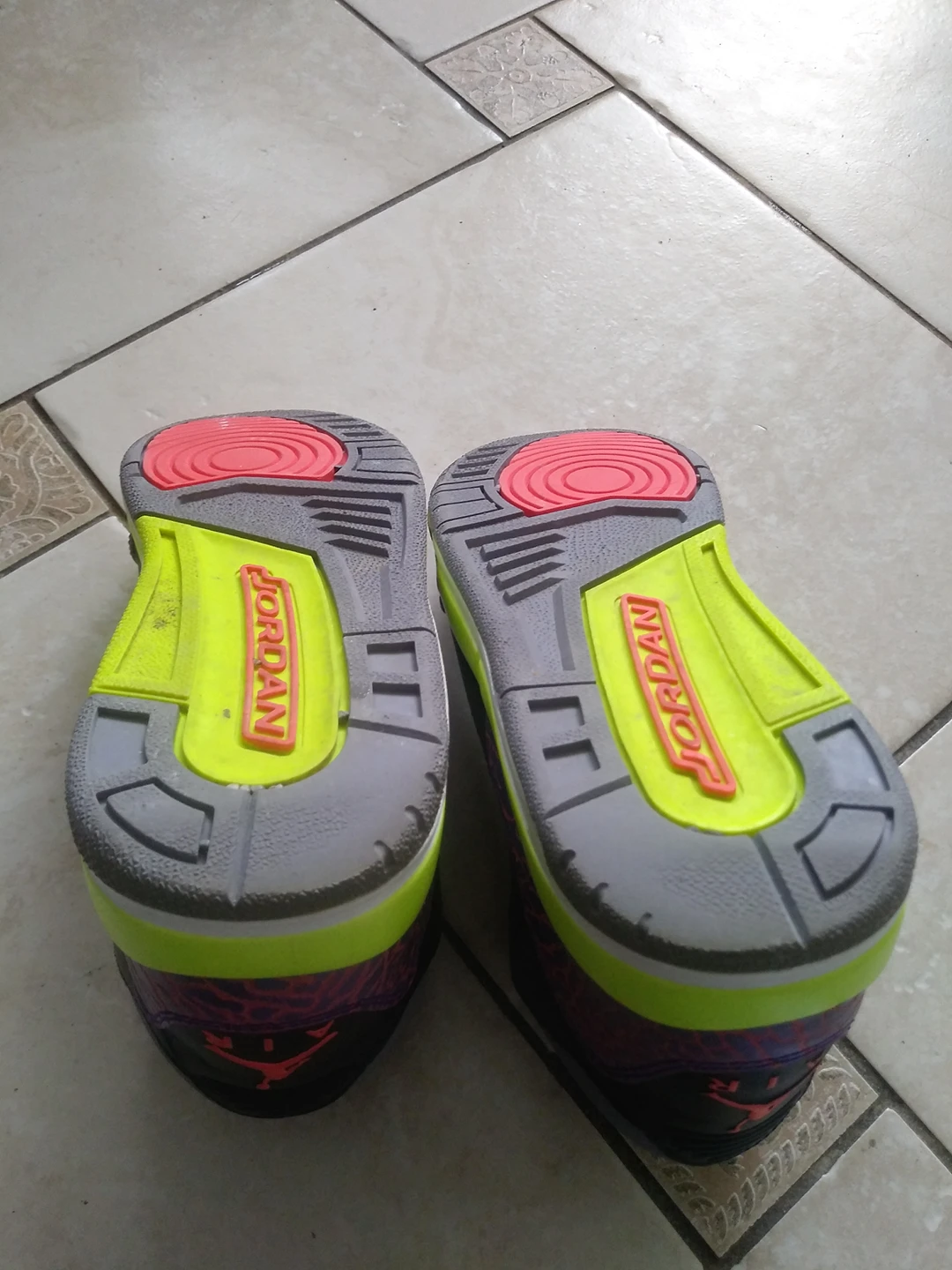 Nike Air Jordan Girls image indicator(4)