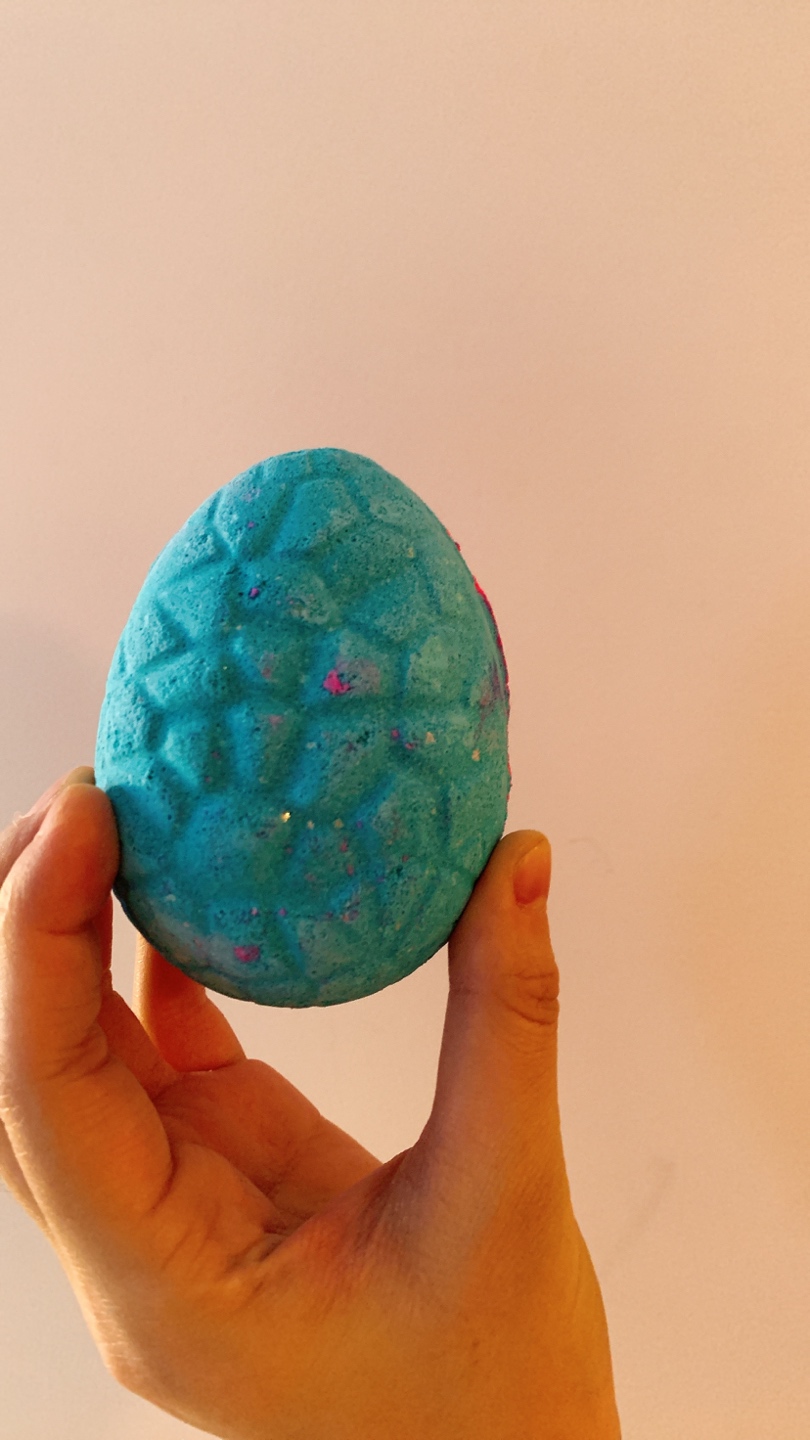 Lush - unused Flamingo Egg bath bomb - photo 2