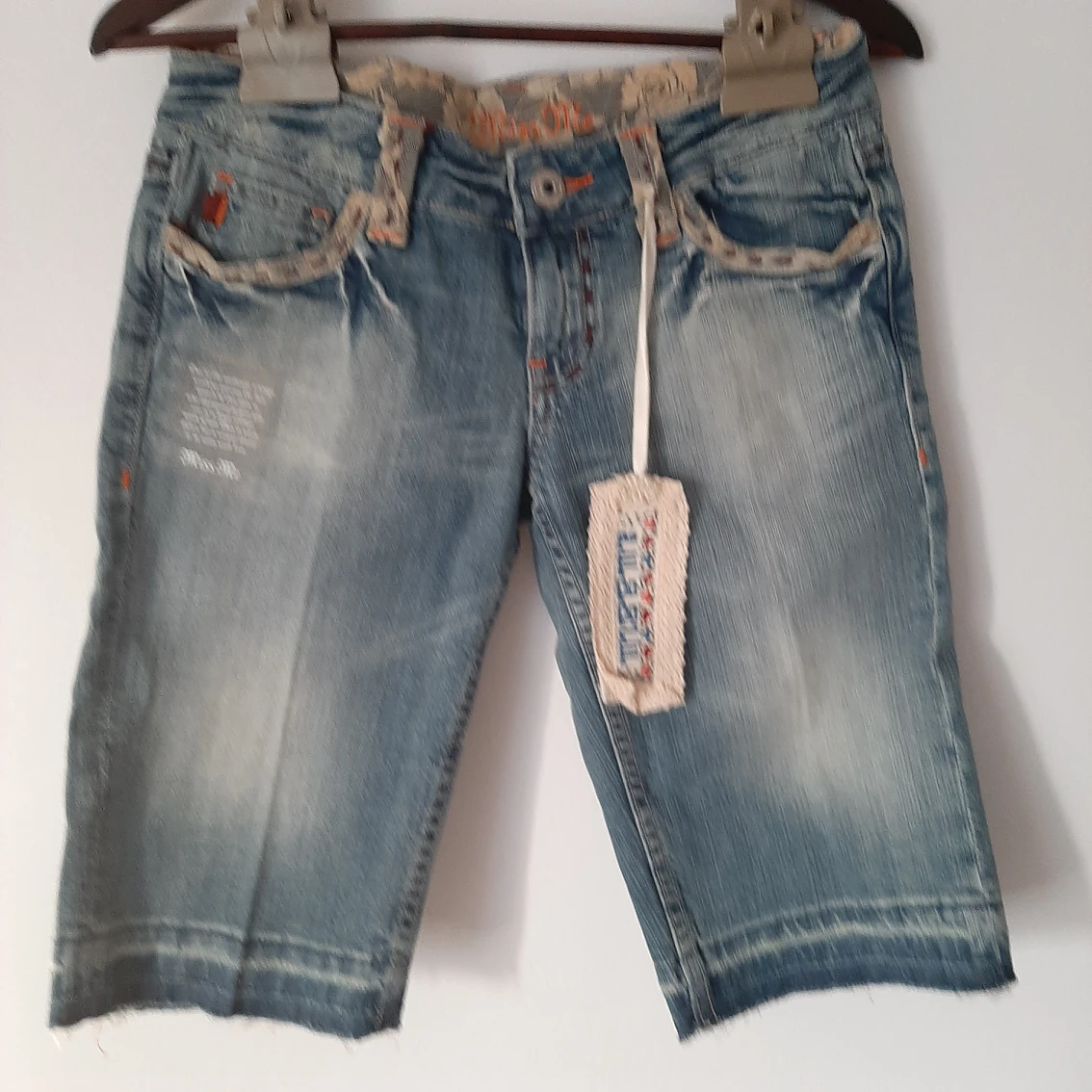NEW! Miss Me Jean Shorts Size 27 thumbnail
