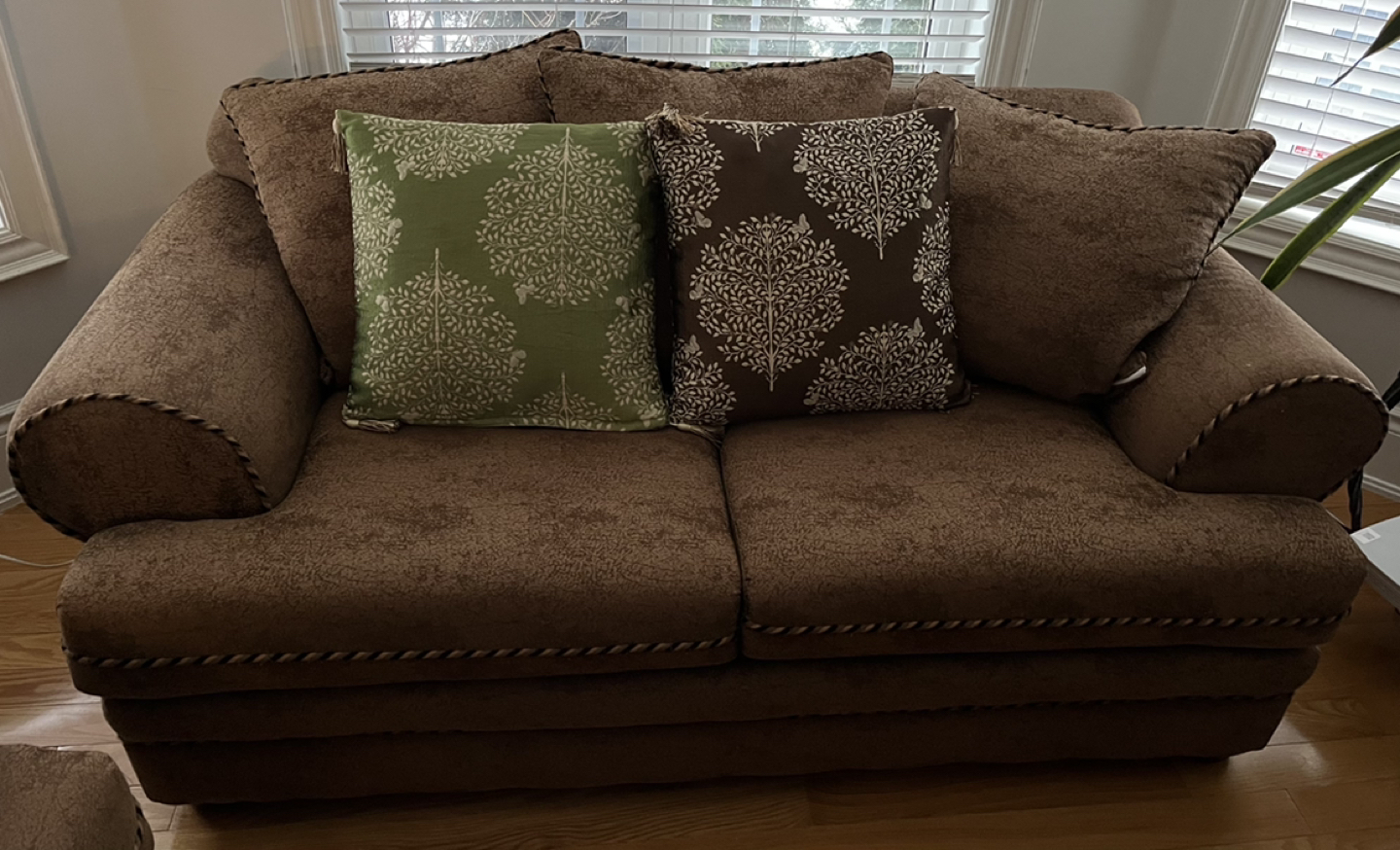 Love seat