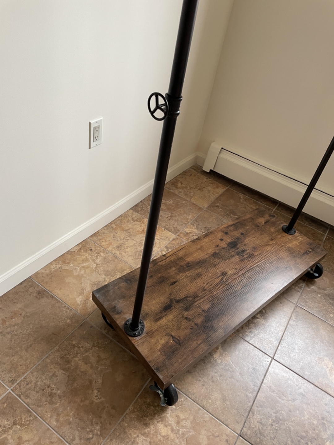 Clothes rack - photo 2