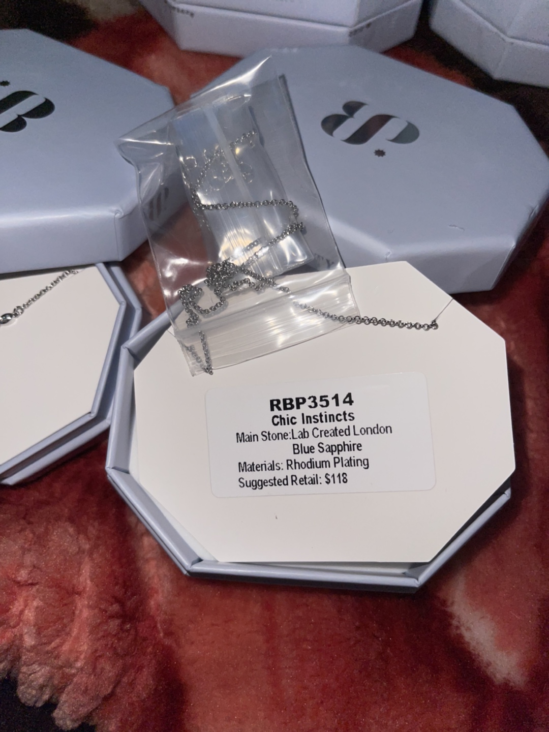 Necklaces image indicator(3)