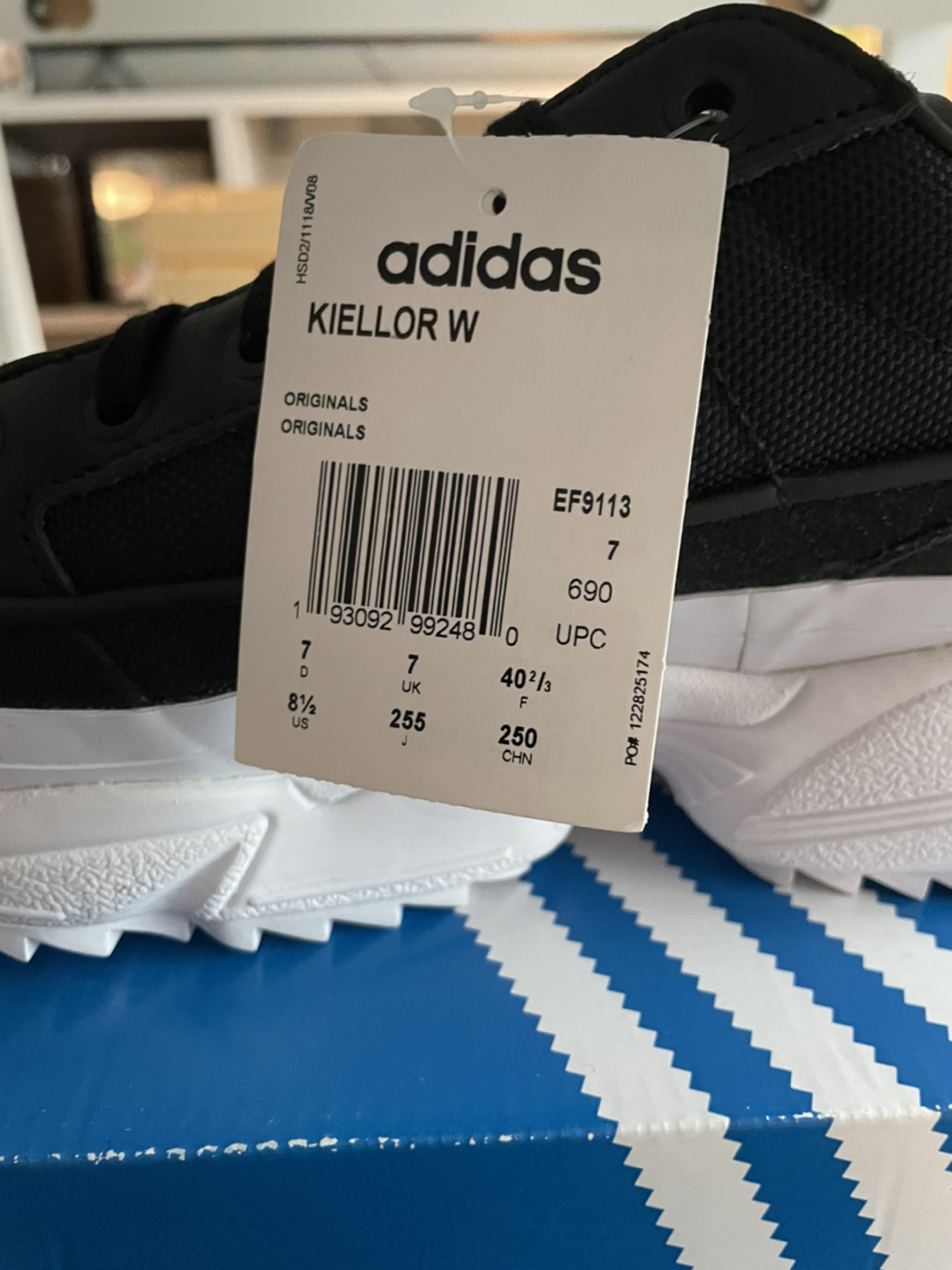 Adidas womens sneakers size 8.5 - photo 5