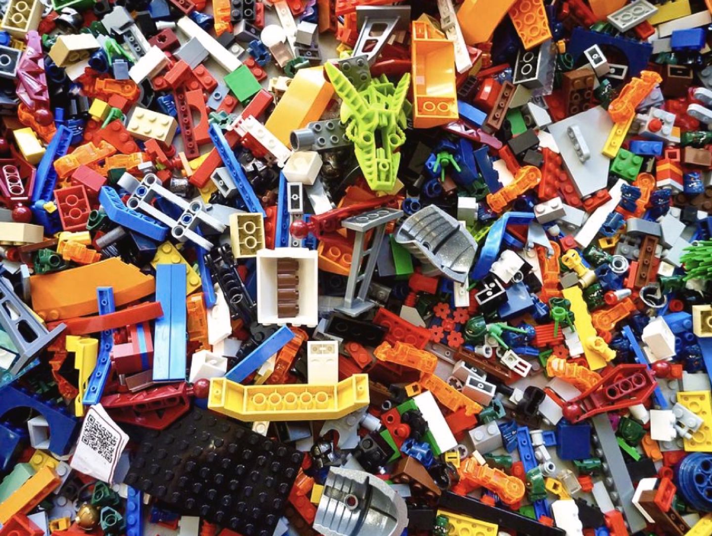Pile of colourful legos thumbnail