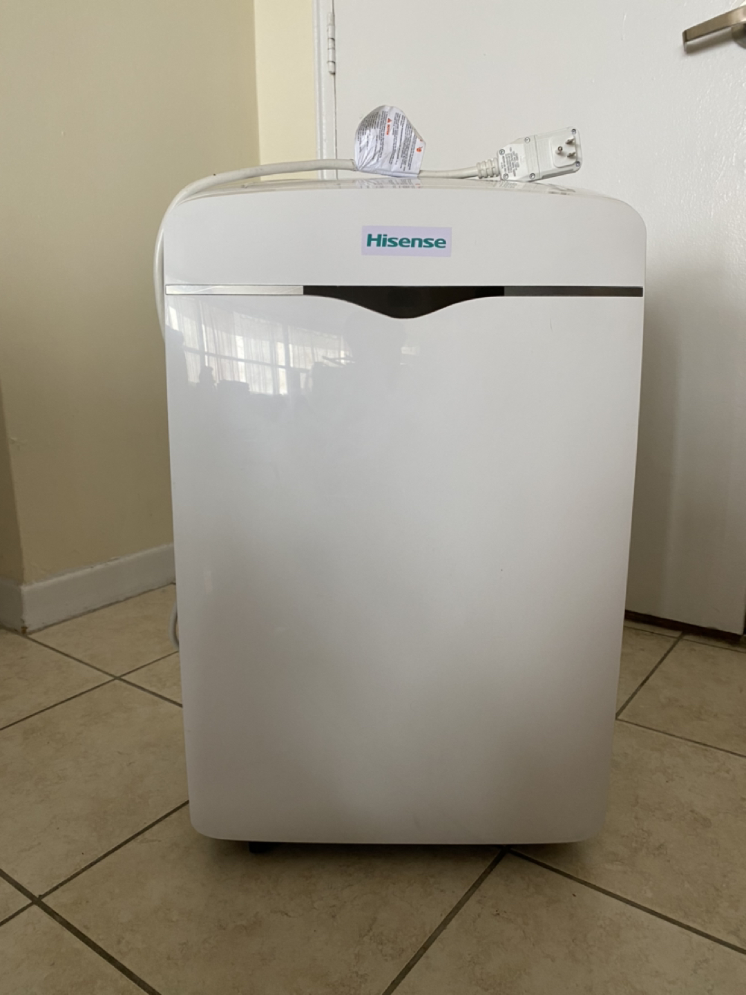 Portable air conditioner, like new thumbnail