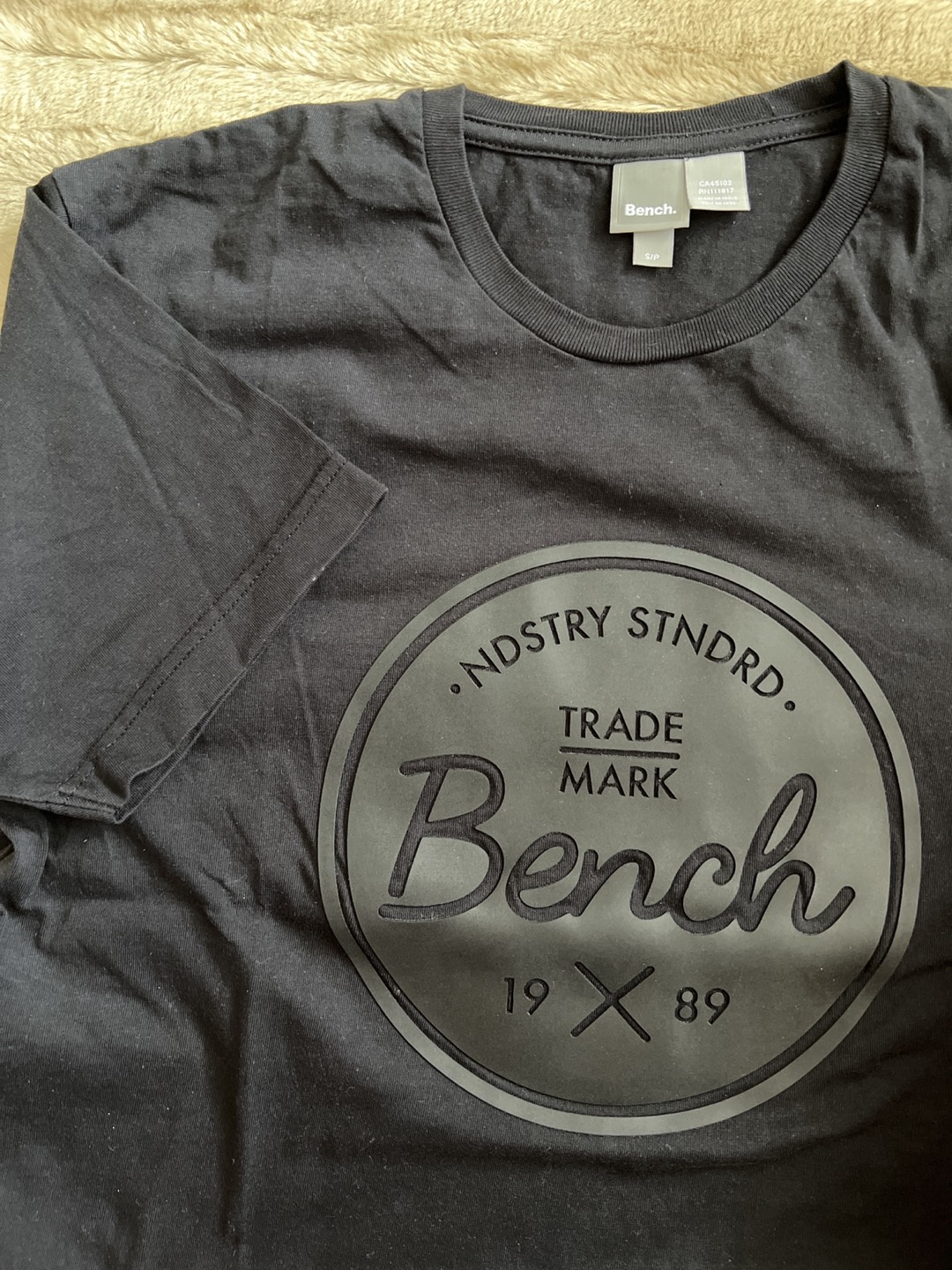 Bench T-shirts - photo 2