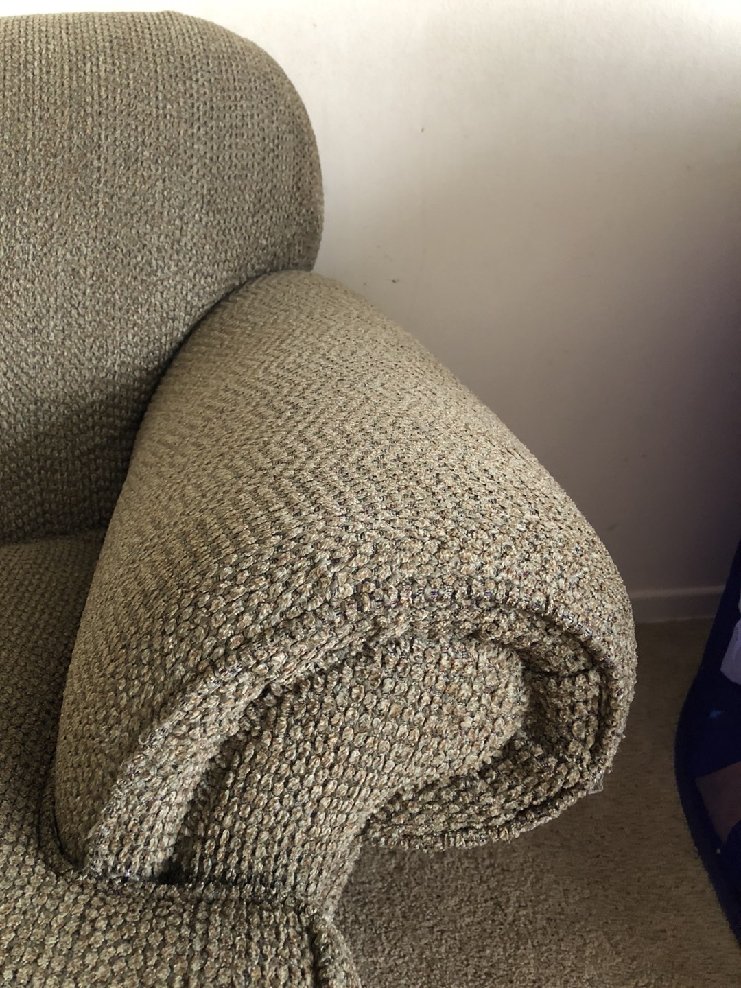 Sofa ….Must go !!!! Moving Sale. Quick sale - photo 5