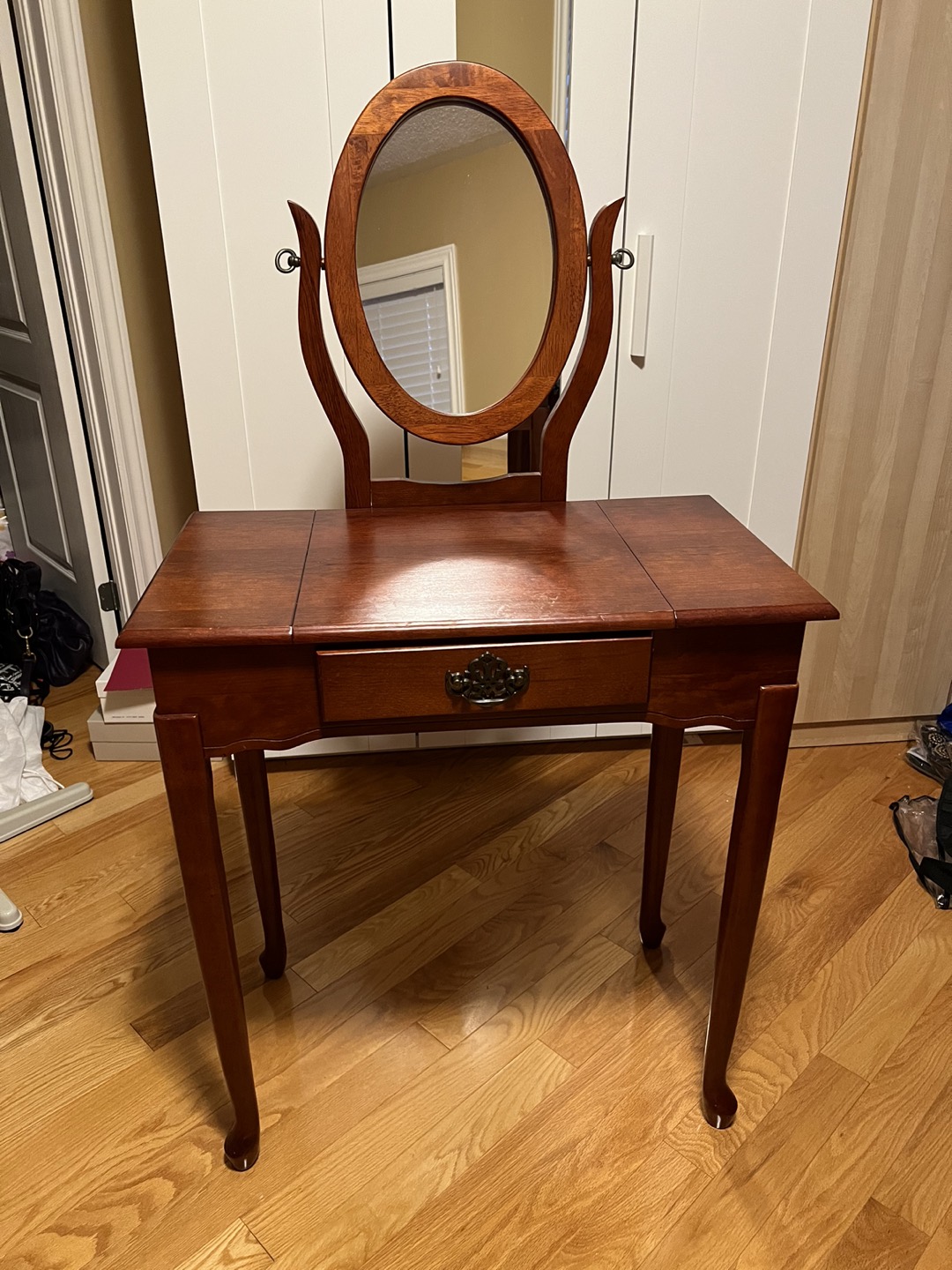 Vanity table