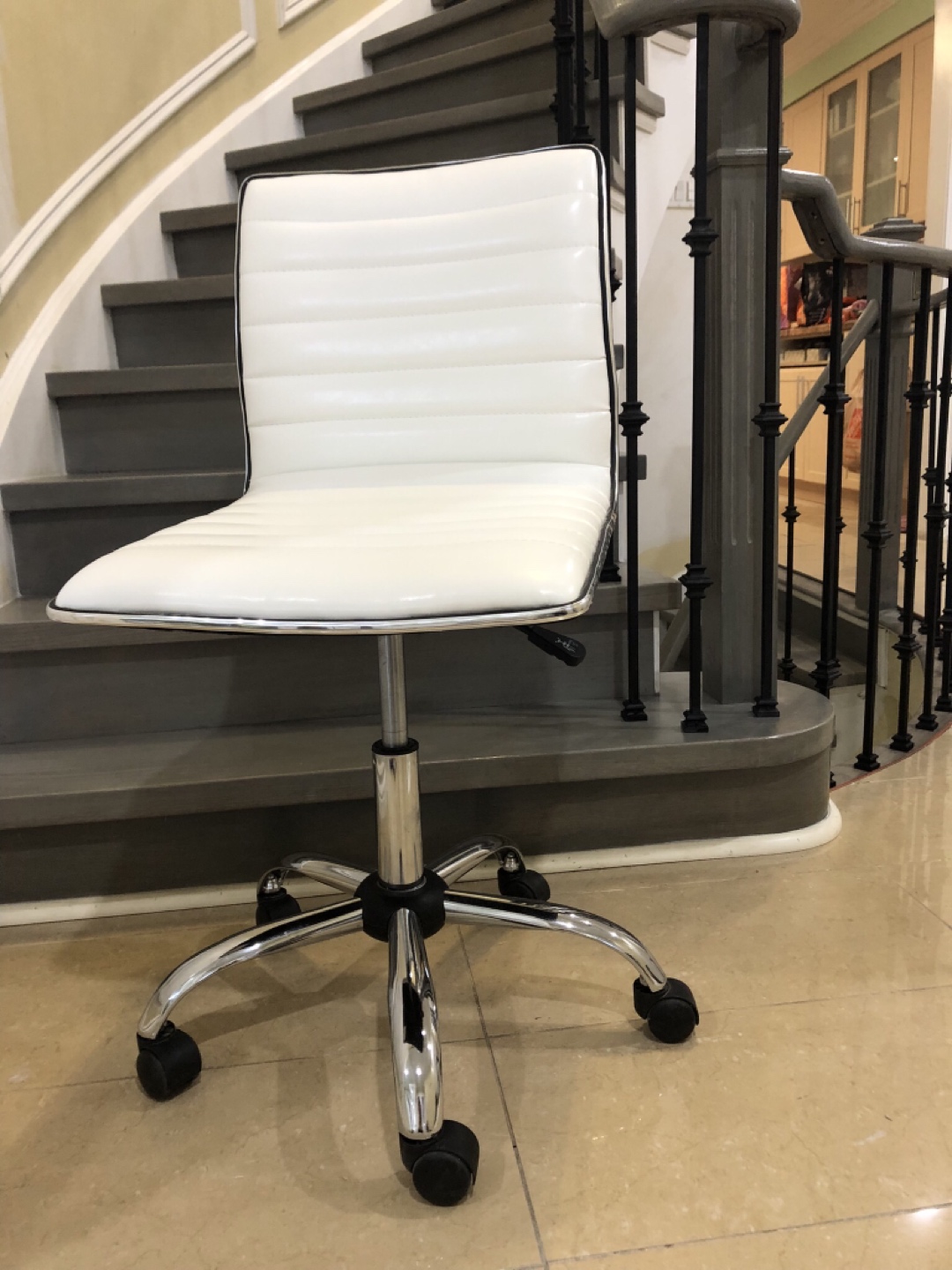 Computer chair, faux leather