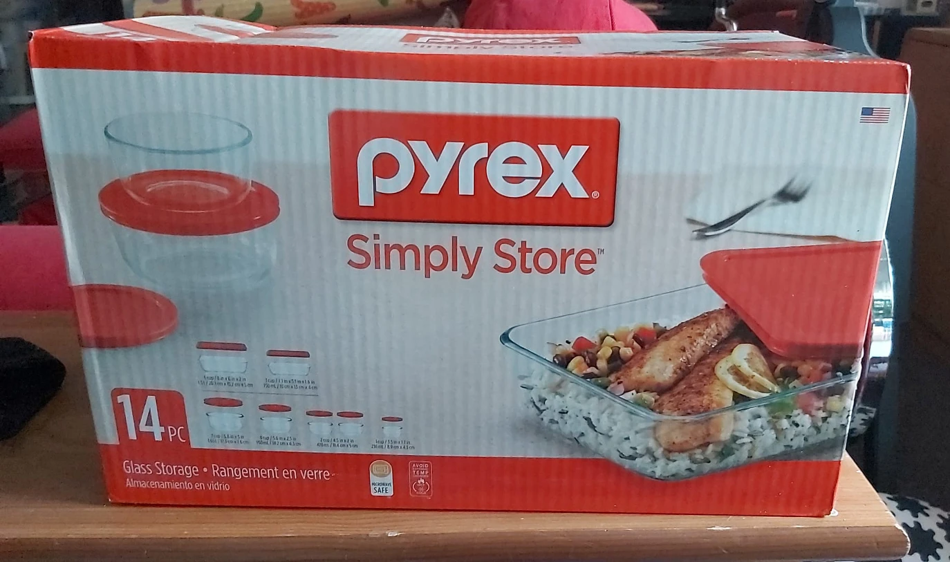 Bnib Pyrex Simply Store 14 pc Set thumbnail