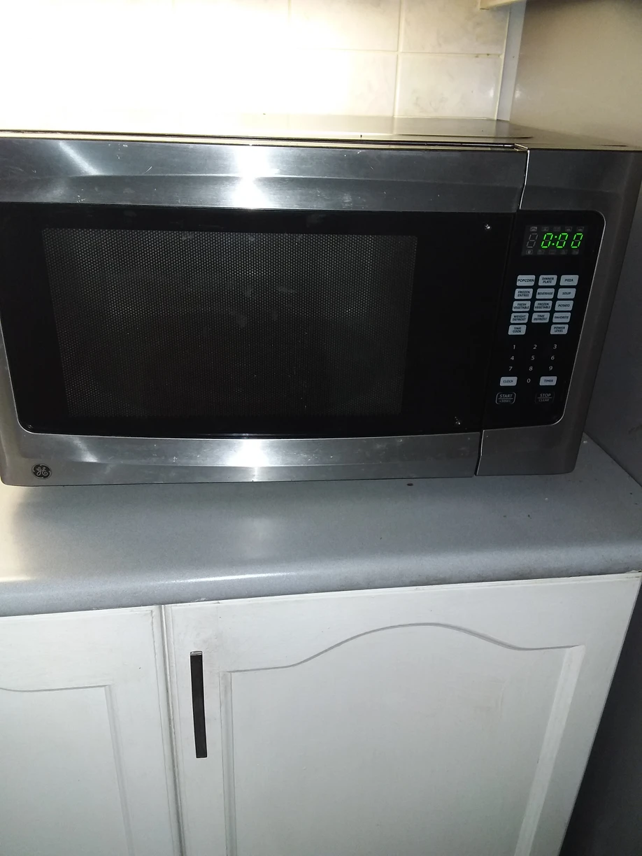 GE MICROWAVE - photo 2