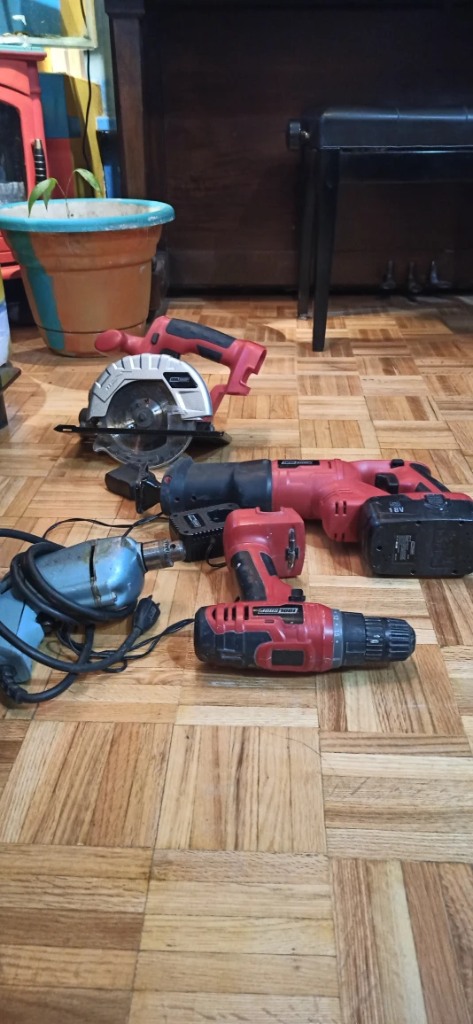 TOOL SHOP Power tools (+ bonus black & decker vintage drill) - photo 2