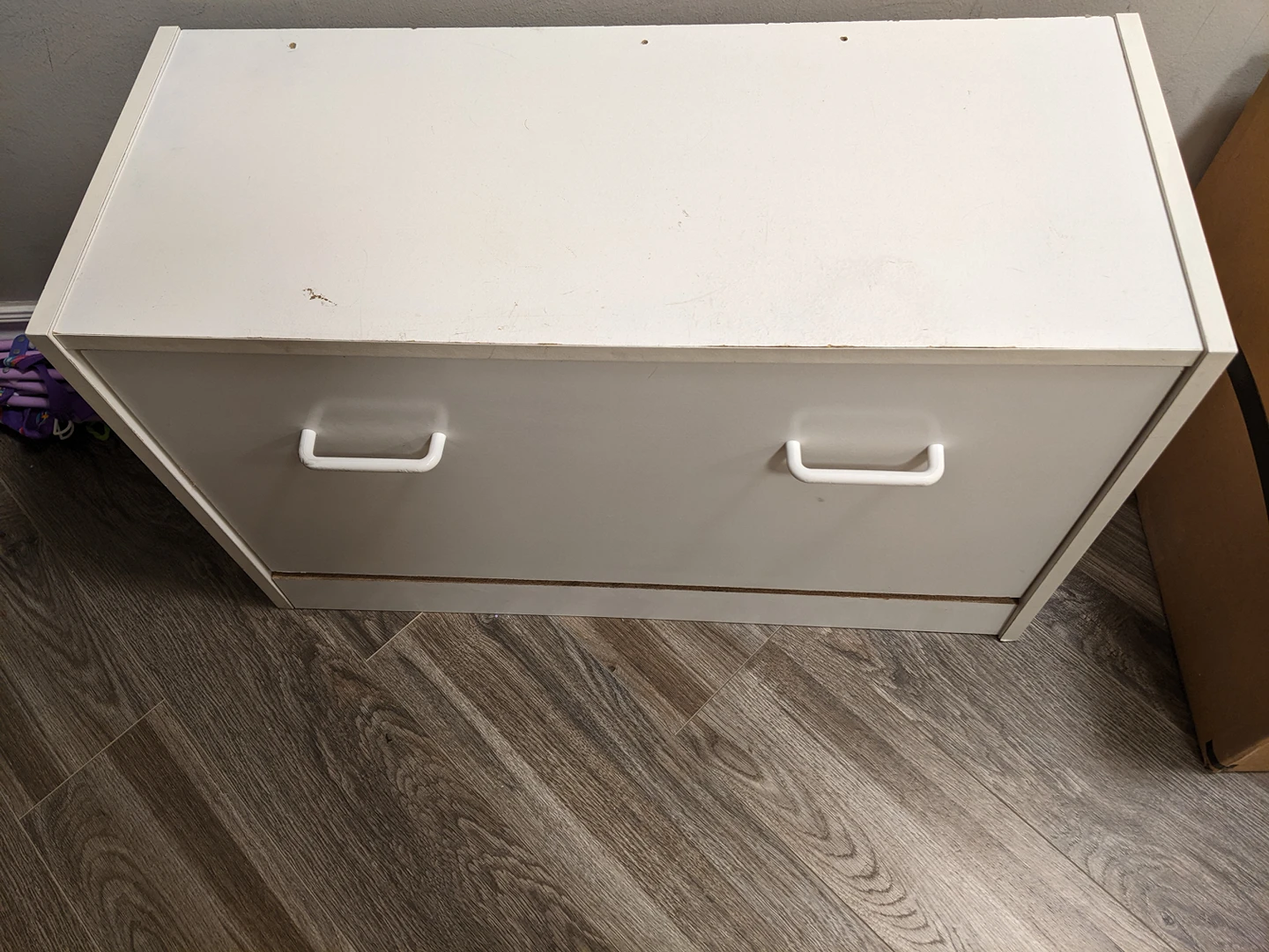 Shoe cabinet