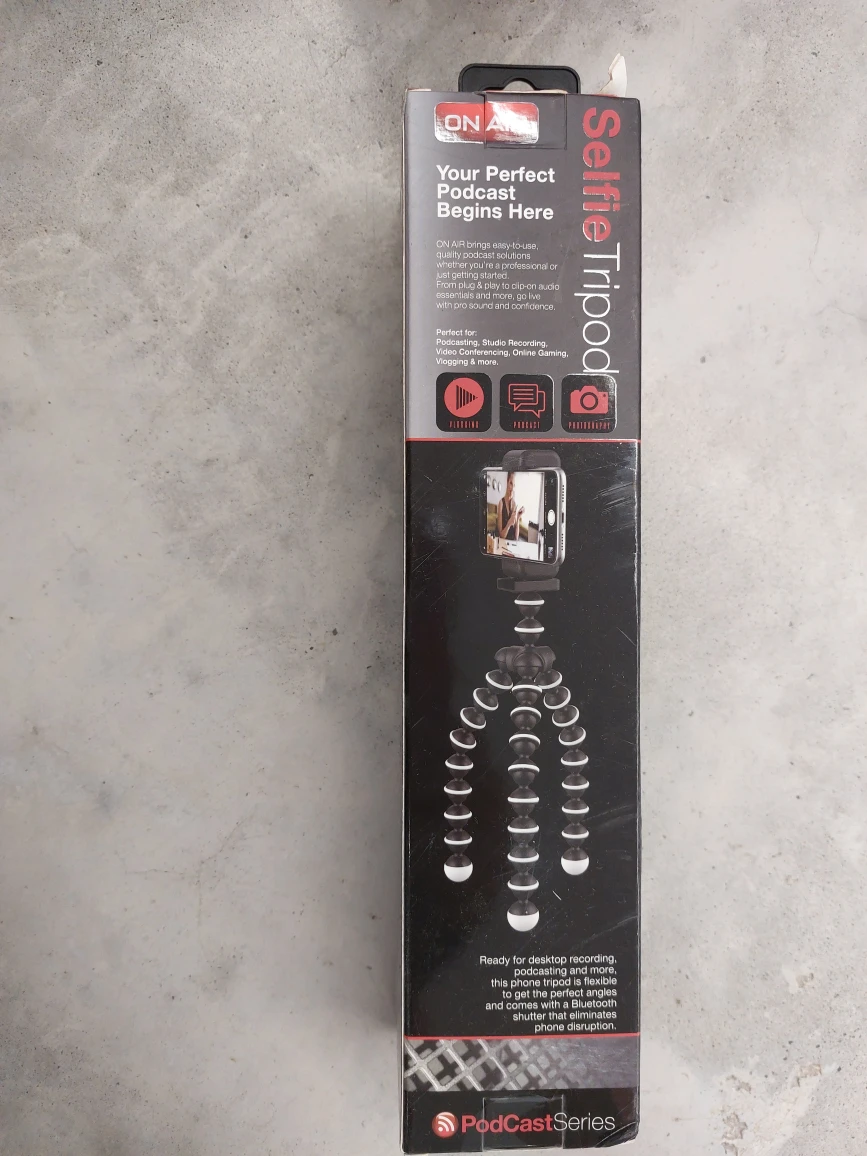 Selfie Tripod
Flexible Smartphone Holder w/ Shutter Remote image indicator(7)