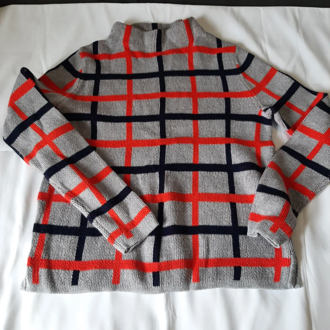 Old Navy Grey Sweater Size Small thumbnail